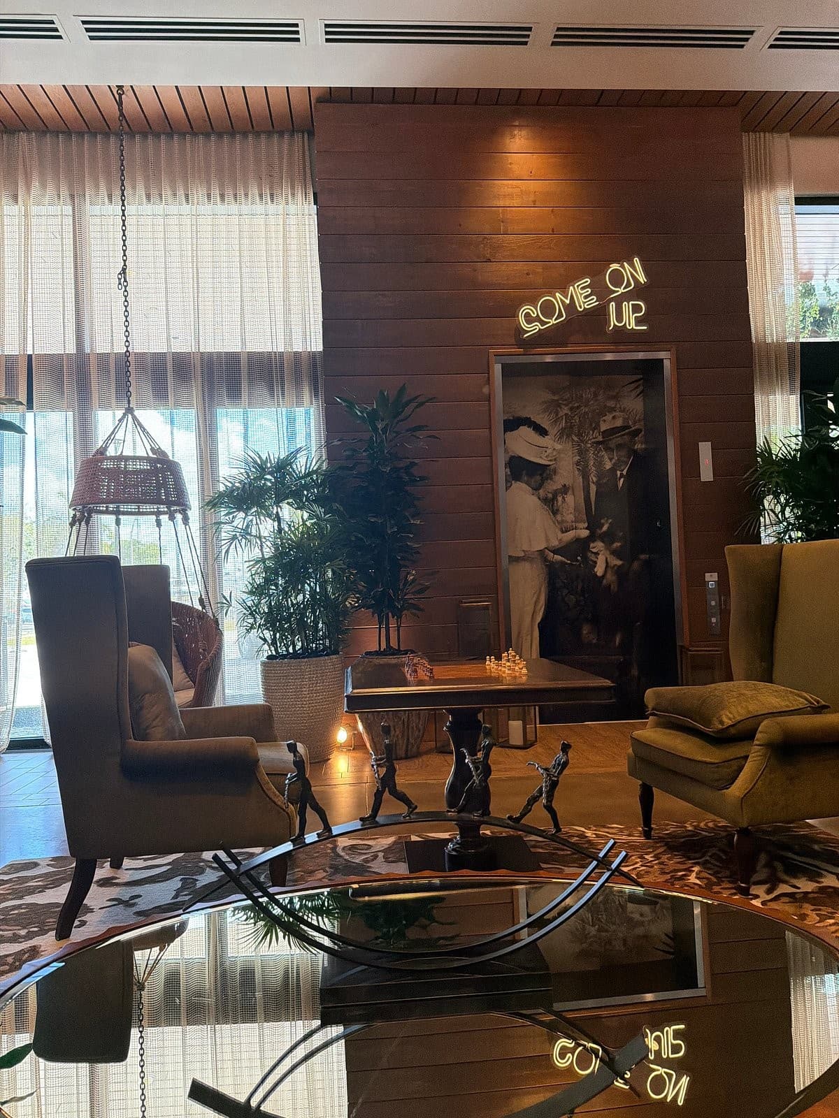 The Ben, Autograph Collection lobby in West Palm Beach