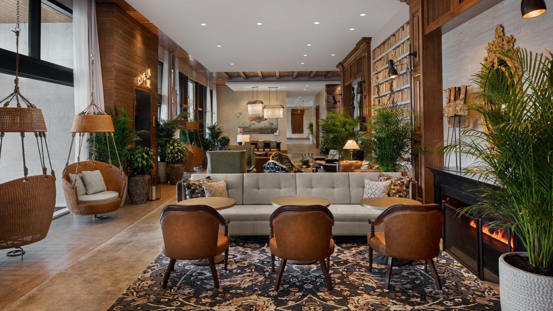 Elegant lobby at The Ben, Autograph Collection in West Palm Beach