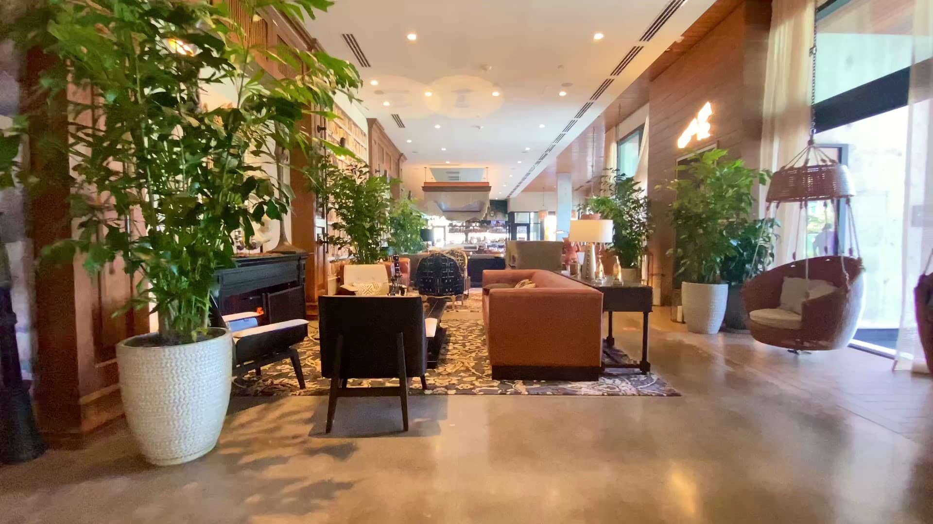 Lobby area of The Ben, Autograph Collection in West Palm Beach