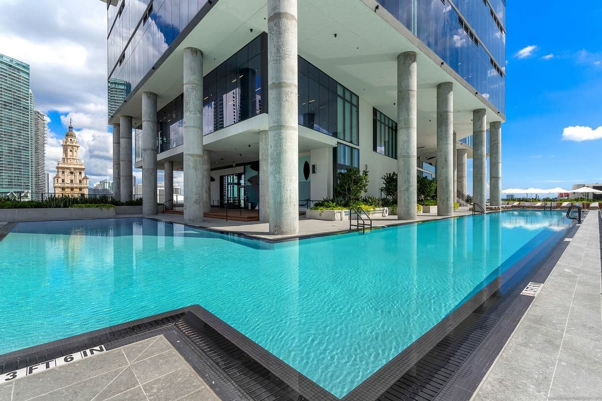 Infinity pool at The Elser Hotel Miami
