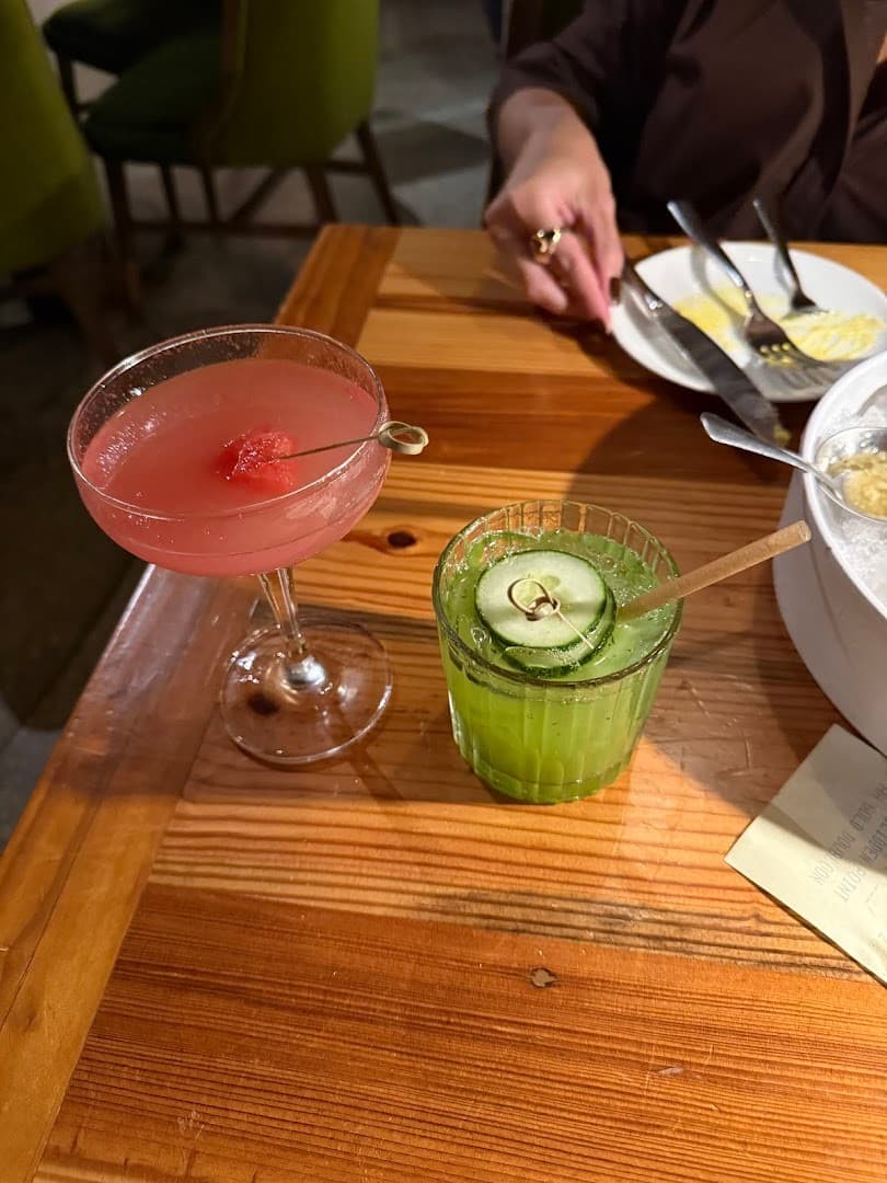 Cocktails at The River Oyster Bar in Miami