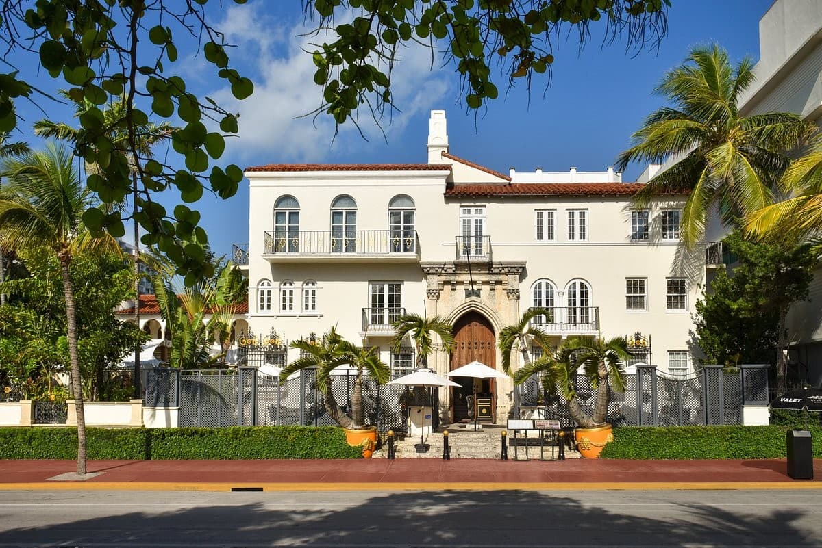 The Villa Casa Casuarina exterior in Miami Beach