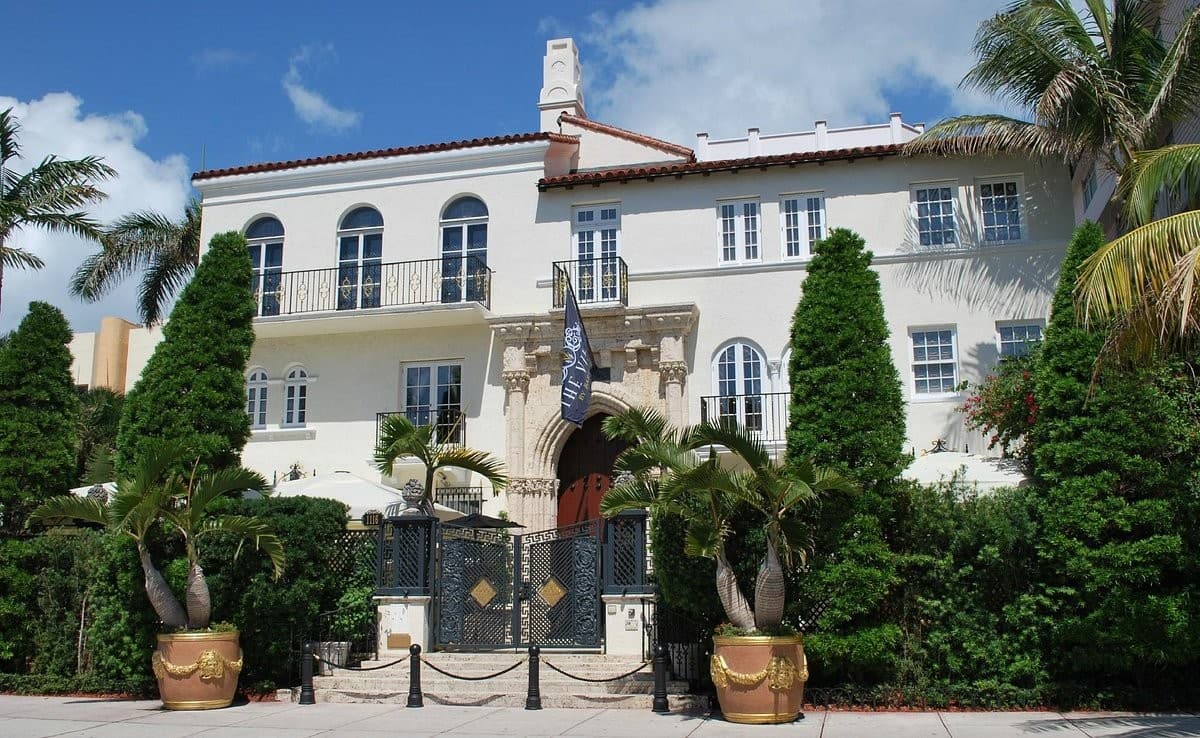 The Villa Casa Casuarina exterior view in Miami Beach