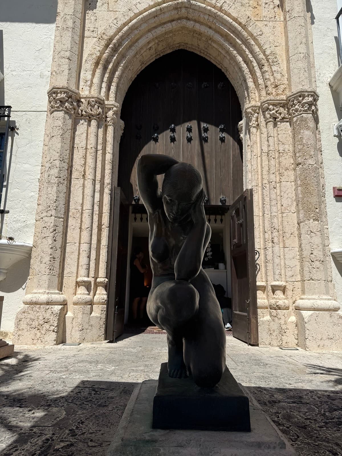 Statue at The Villa Casa Casuarina in Miami Beach