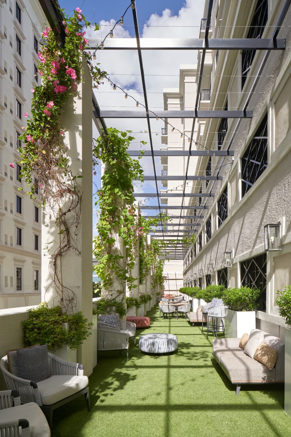 Thesis Hotel Miami Coral Gables outdoor seating area