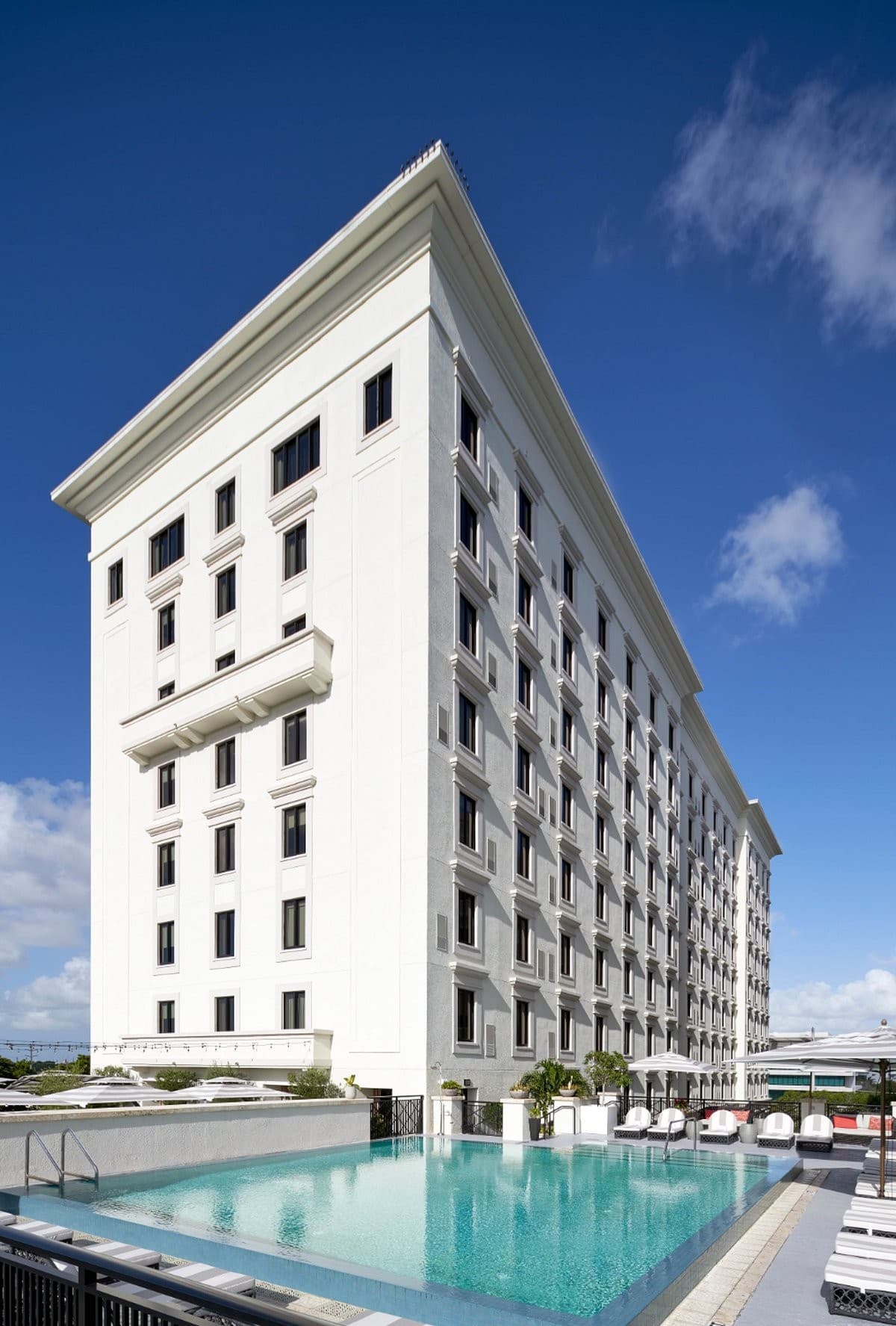 Thesis Hotel Miami Coral Gables pool area