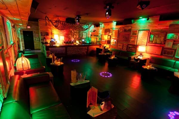 Treehouse interior ambiance in Miami Beach