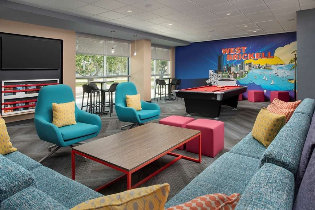 Tru by Hilton Miami West Brickell lounge area