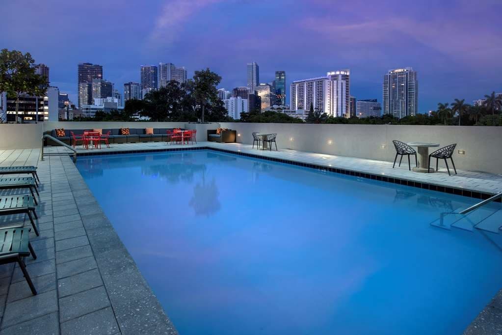 Tru by Hilton Miami West Brickell pool at dusk