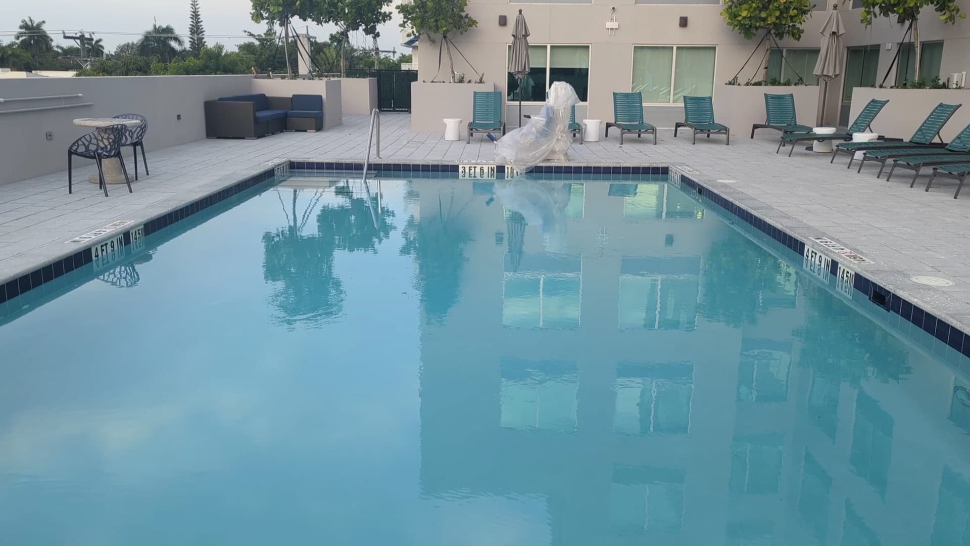 Tru by Hilton Miami West Brickell pool area