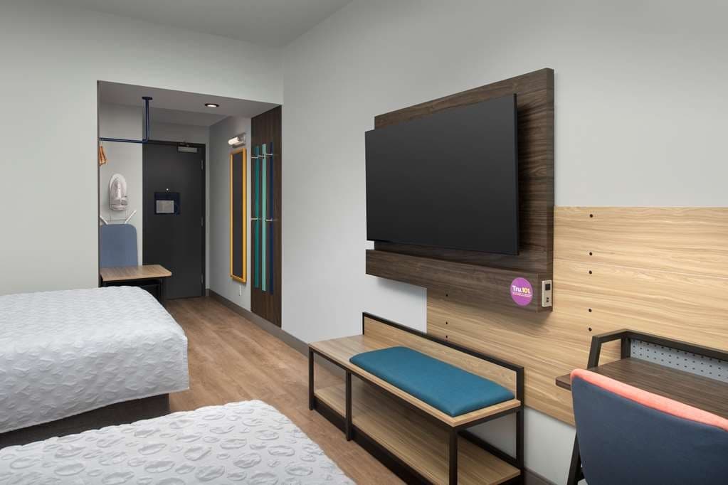 Guest room interior at Tru by Hilton Miami West Brickell