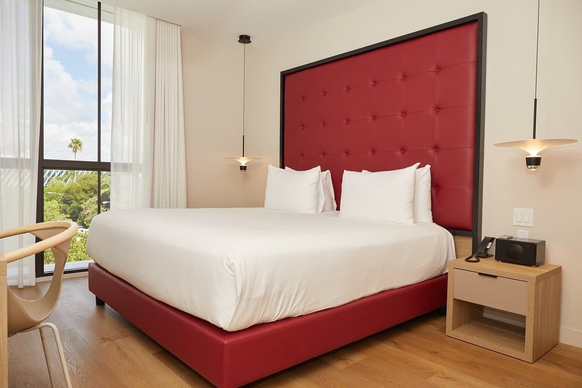 Uma House by Yurbban South Beach guest room in Miami Beach