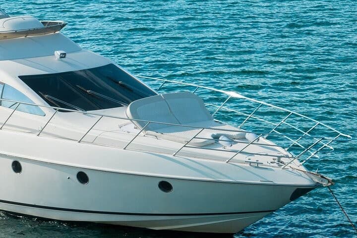 Luxury yacht at UNIQ Miami Yacht Charters in Miami Beach