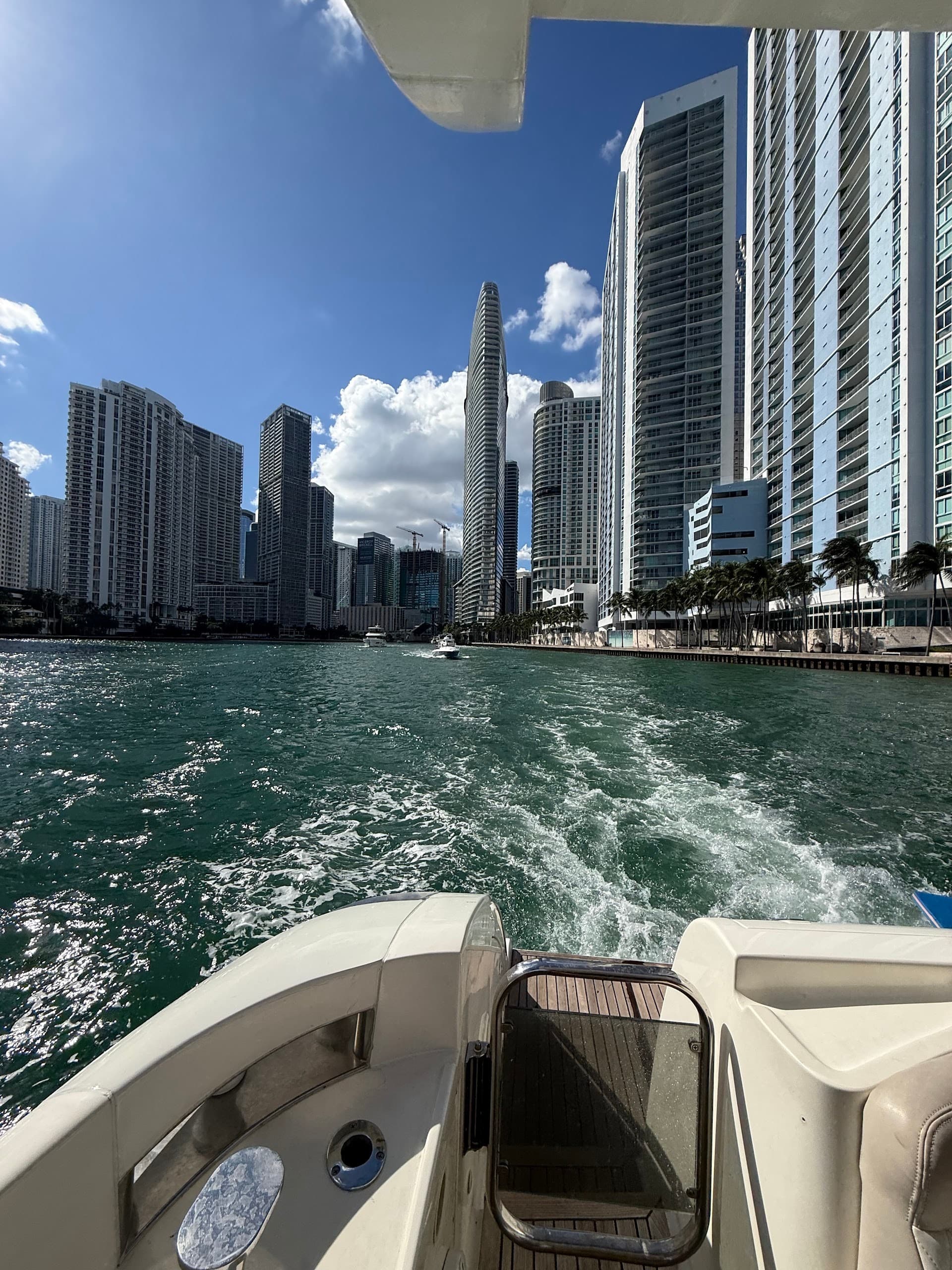 UNIQ Miami Yacht Charters scenic view in Miami Beach