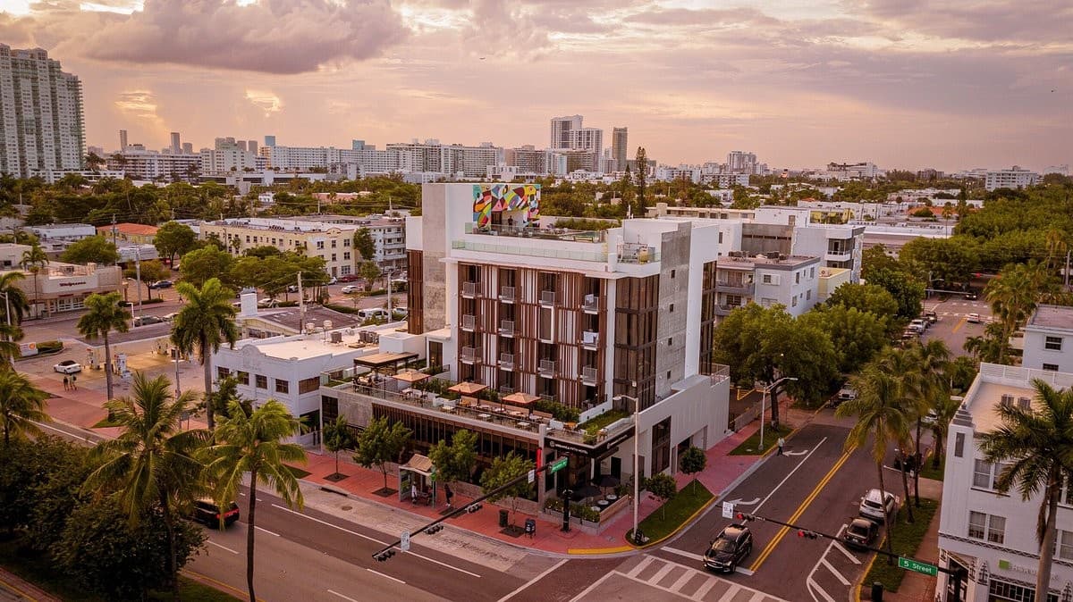 Upsun Hotel exterior view in Miami Beach
