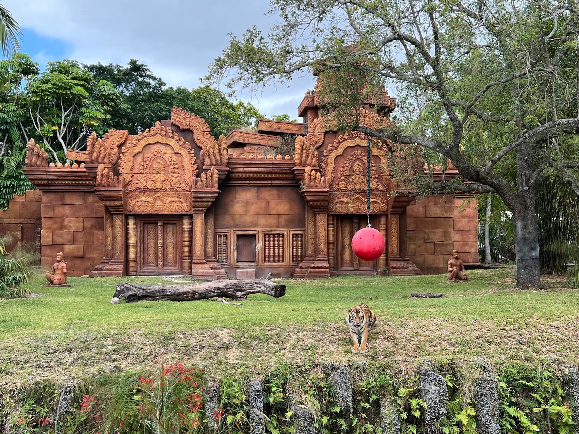 Zoo Miami attraction exterior view in Miami